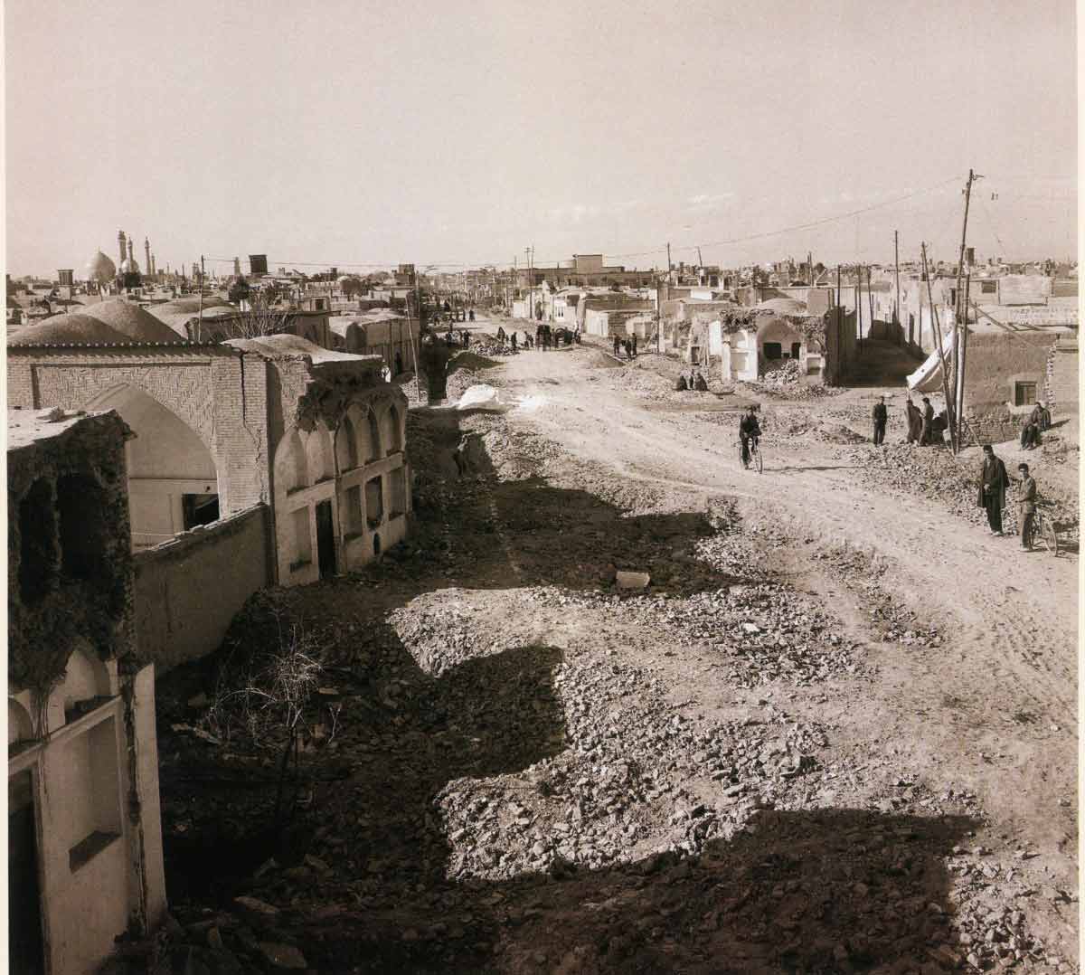 عکسی قدیمی از خیابان چهارمردان